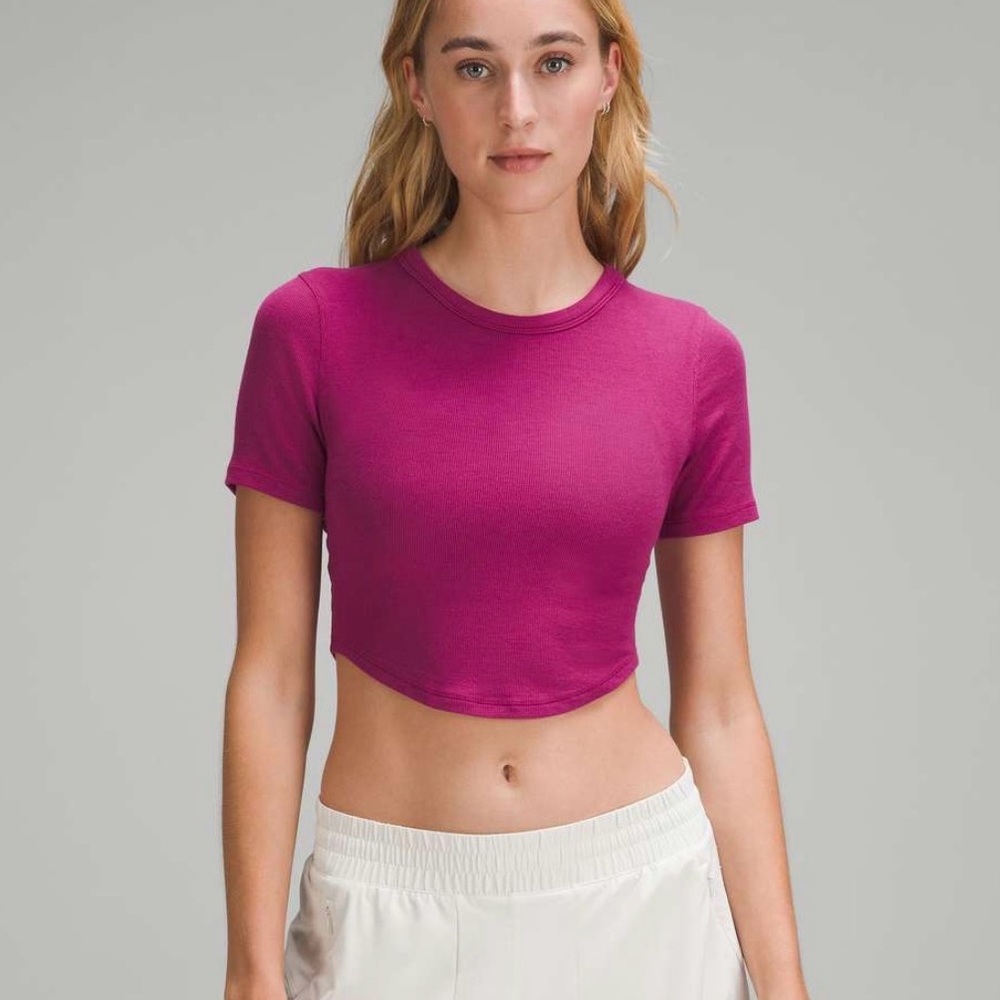 🌸Lululemon Ribbed Crop Tee🌸